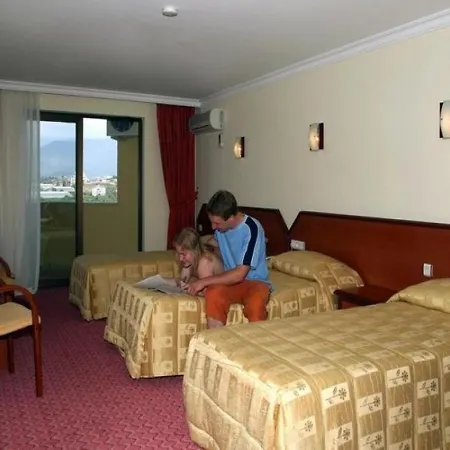 Sunshine Hotel *